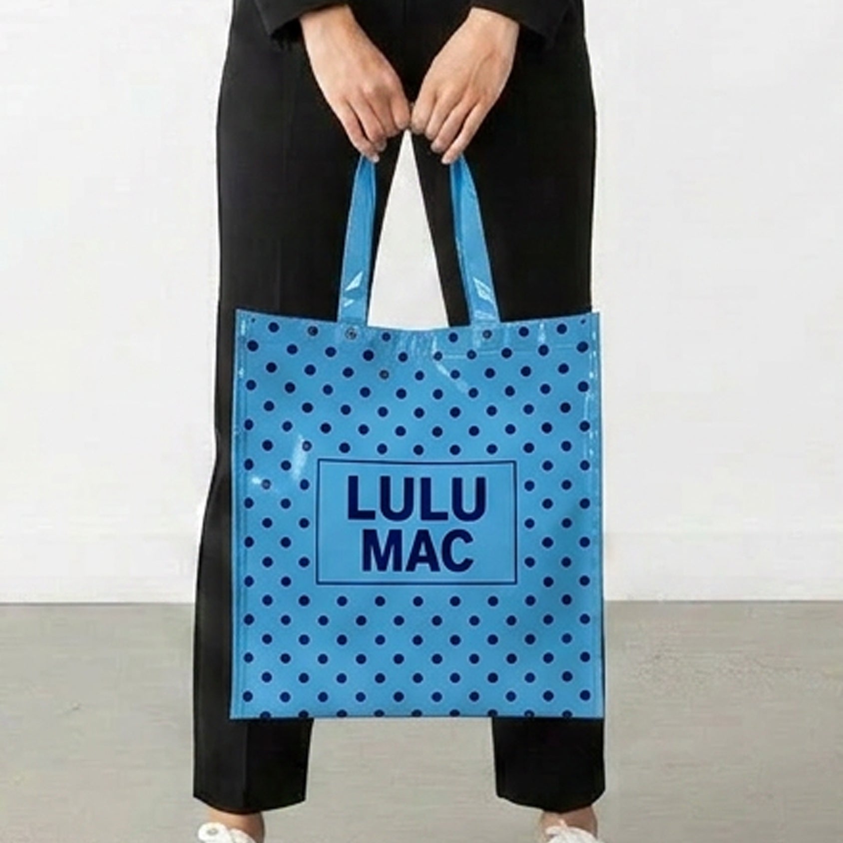 LM-BG-1004 REUSABLE TOTE-LT BLUE DARK BLUE DOTS